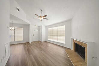 17651 Northfalk Dr in Houston, TX - Building Photo - Building Photo