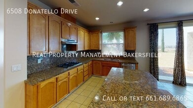 6508 Donatello Dr in Bakersfield, CA - Building Photo - Building Photo