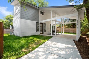 3003 Ray Wood Dr in Austin, TX - Building Photo