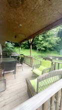 1033 Coops Rd in Newport, TN - Foto de edificio - Building Photo