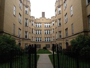 8212-8220 S Drexel Ave in Chicago, IL - Building Photo - Building Photo