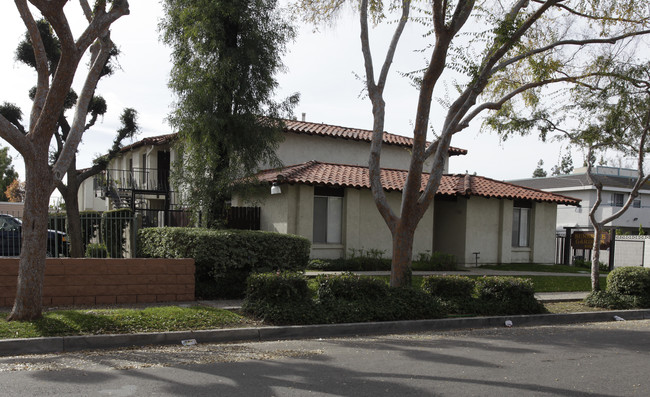 Sunshine Gardens Apartment in Buena Park, CA - Building Photo - Building Photo