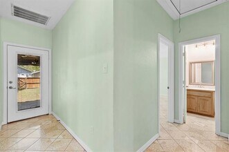 908 E Belknap St in Ennis, TX - Building Photo - Building Photo