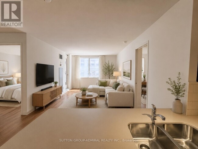 property at 736 Bay St.