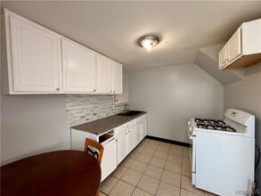 175 Texas St in Buffalo, NY - Building Photo - Building Photo