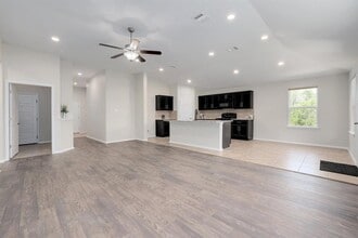 21604 Pope Dr in Leander, TX - Building Photo - Building Photo