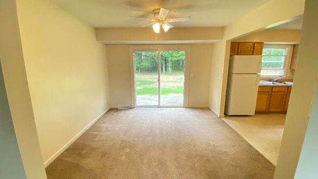 604 Via Ponderosa in Schenectady, NY - Building Photo - Building Photo