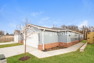 6600 NW Kathleen St in Bentonville, AR - Building Photo - Building Photo