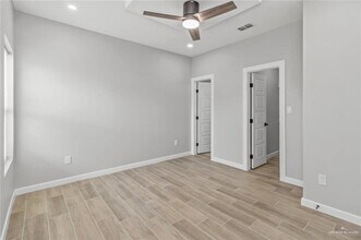 102 Yosemite Dr, Unit 1 in Mission, TX - Building Photo - Building Photo