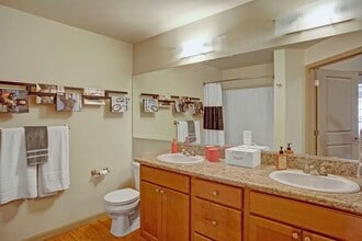 Riverside 9 in Wenatchee, WA - Building Photo - Building Photo