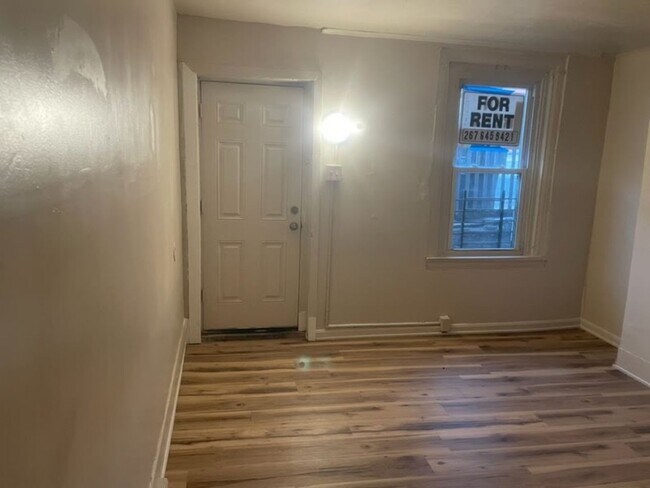 122 W Elm St in Norristown, PA - Building Photo - Building Photo