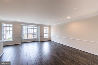 203 Upper Brook Terrace in Purcellville, VA - Building Photo - Building Photo