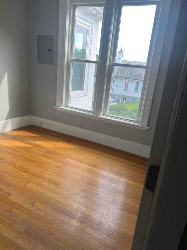 78 Everett St in Southbridge, MA - Building Photo - Building Photo