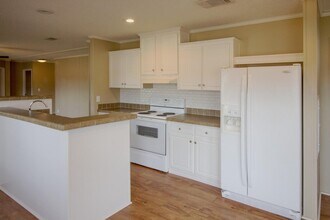 9289 E River Dr in Navarre, FL - Building Photo - Building Photo