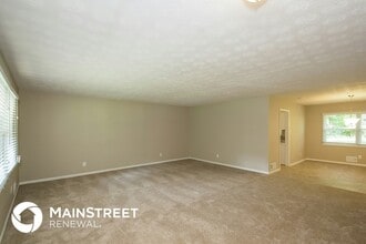 6207 Newberry Ln in Riverdale, GA - Foto de edificio - Building Photo