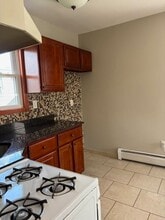 113 Evergreen St in Bayonne, NJ - Building Photo - Building Photo