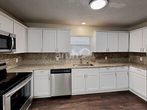 329 Mesquite Hill Dr in Arlington, TX - Building Photo - Building Photo