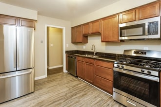 1463 Deerfield Rd in Deerfield, IL - Building Photo - Building Photo