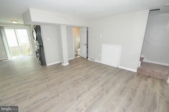 213 N Black Horse Pike in Gloucester Township, NJ - Building Photo - Building Photo