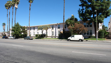 Woodman Park Apartments in Sherman Oaks, CA - Building Photo - Building Photo