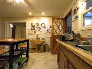 201 Linn St, Unit 1 in Ithaca, NY - Building Photo - Building Photo