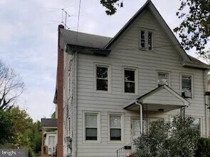337 W Front St in Florence, NJ - Foto de edificio - Building Photo