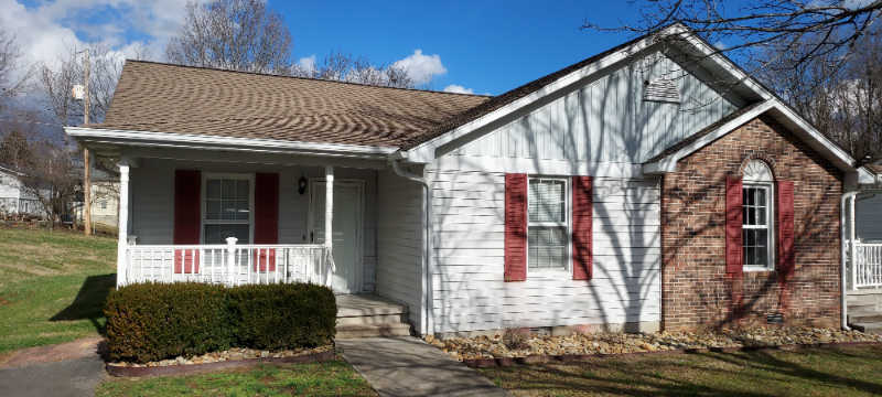 205 Hicks Dr in Sevierville, TN - Building Photo