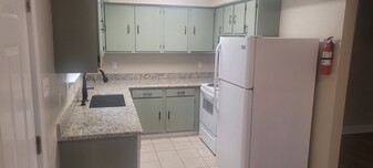57366 Maple Ave, Unit E in Slidell, LA - Building Photo