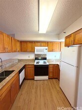 990 Ala Nanala St in Honolulu, HI - Foto de edificio - Building Photo