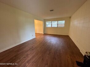 2131 Goltare Dr in Jacksonville, FL - Building Photo - Building Photo