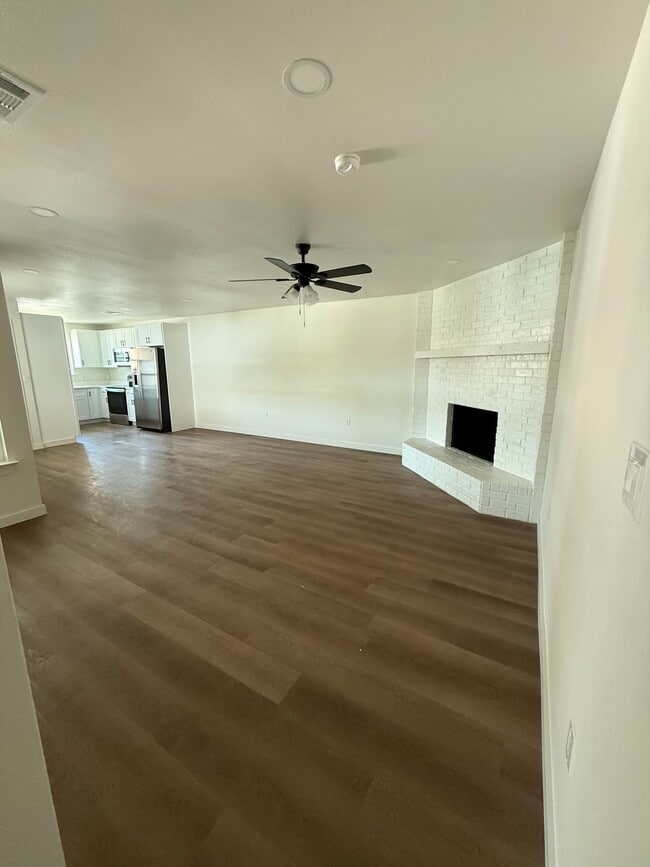 2402 Lindblad Ct in Arlington, TX - Building Photo - Building Photo