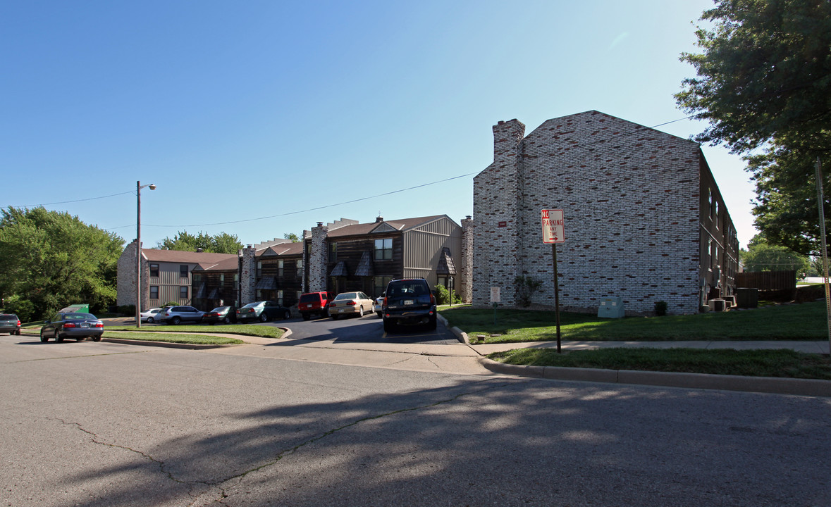 Briarcliff Apartments in Topeka, KS - Foto de edificio