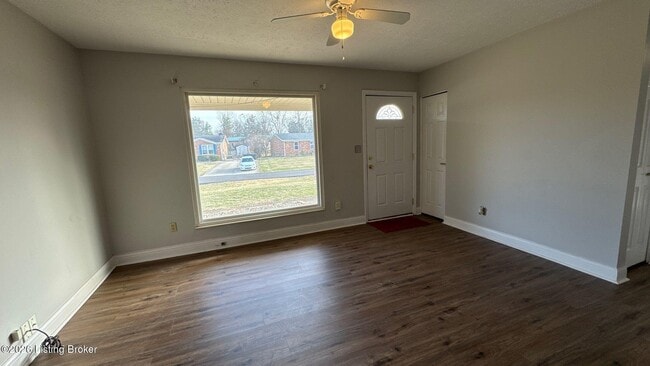 276 Probus Dr in Mount Washington, KY - Building Photo - Building Photo