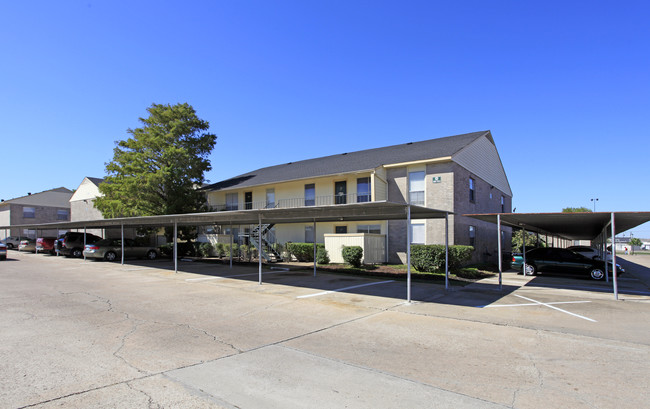 Carlyle Place in Houston, TX - Building Photo - Building Photo