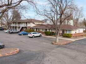 Villa Grande in Lakewood, CO - Building Photo