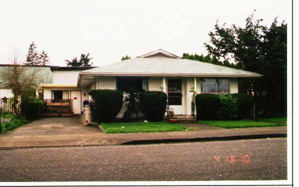 611 Bowen St in Snohomish, WA - Foto de edificio