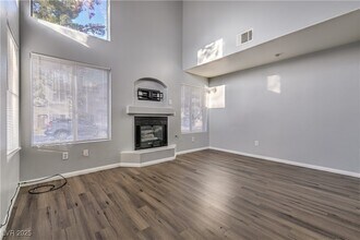 3950 S Sandhill Rd in Las Vegas, NV - Building Photo - Building Photo