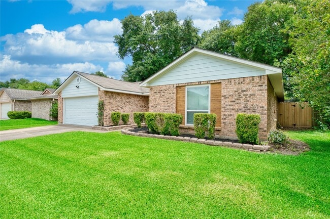 3034 Becket St in Pearland, TX - Building Photo - Building Photo