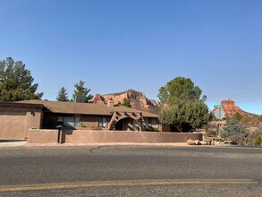 725 Lee Mountain Rd in Sedona, AZ - Building Photo - Building Photo