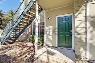 4101 Esters Rd in Irving, TX - Foto de edificio - Building Photo