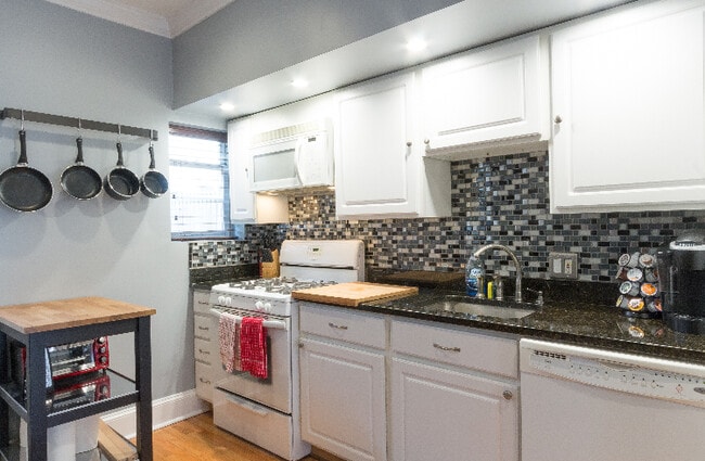 632 Constitution Ave NE, Unit 1 in Washington, DC - Building Photo - Building Photo