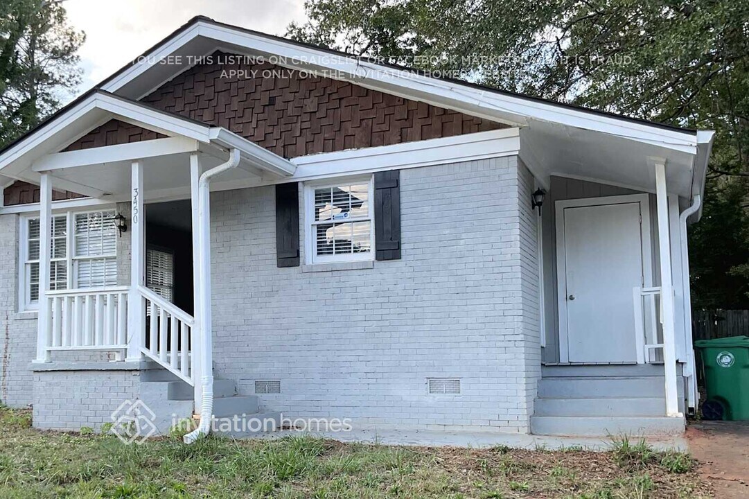 3450 Glenwood Rd in Decatur, GA - Building Photo