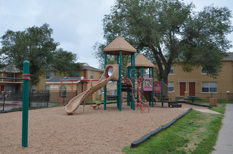 Astoria Park Apartments in Amarillo, TX - Foto de edificio - Building Photo