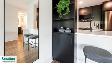 1550 Clarendon Blvd, Unit 608 in Arlington, VA - Foto de edificio - Building Photo