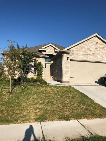 1328 Surfside Dr in Azle, TX - Foto de edificio