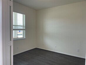 8426 Beacon Bay Cir in Mont Belvieu, TX - Building Photo - Building Photo