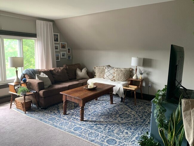 465 Medford St-Unit -3 in Somerville, MA - Building Photo - Building Photo