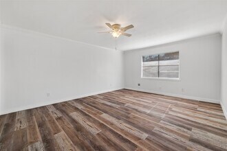 703 Coryell St in League City, TX - Building Photo - Building Photo