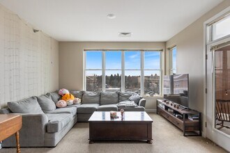 370 Farrell St in South Burlington, VT - Foto de edificio - Building Photo