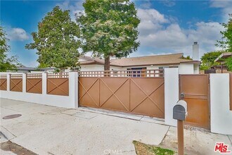 23701 Califa St in Los Angeles, CA - Building Photo - Building Photo